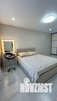 1-к квартира, посуточно, 38м2, 11/16 этаж