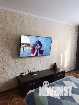 1-к квартира, посуточно, 38м2, 2/9 этаж