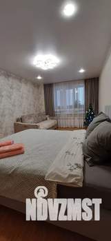 1-к квартира, посуточно, 40м2, 9/9 этаж