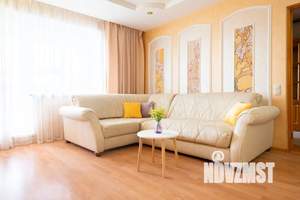 3-к квартира, посуточно, 102м2, 4/10 этаж