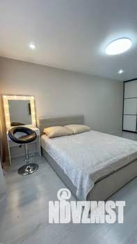 1-к квартира, посуточно, 38м2, 11/16 этаж