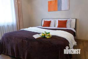 2-к квартира, посуточно, 55м2, 1/1 этаж