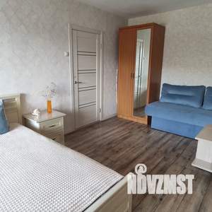 1-к квартира, посуточно, 36м2, 4/10 этаж