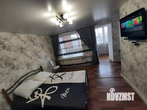 Студия квартира, посуточно, 33м2, 1/18 этаж