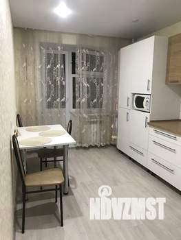 1-к квартира, посуточно, 39м2, 6/9 этаж