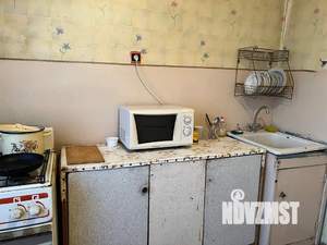 1-к квартира, посуточно, 35м2, 4/10 этаж