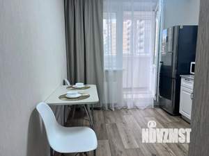 1-к квартира, посуточно, 40м2, 8/18 этаж