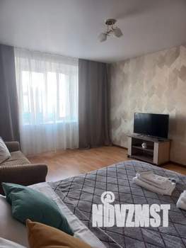 1-к квартира, посуточно, 40м2, 7/8 этаж