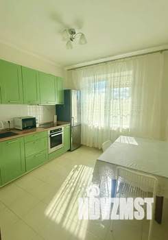 1-к квартира, посуточно, 40м2, 1/12 этаж