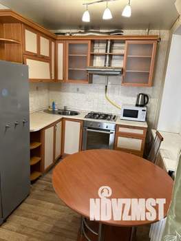 Студия квартира, посуточно, 37м2, 2/5 этаж