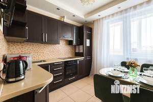 2-к квартира, посуточно, 56м2, 1/1 этаж