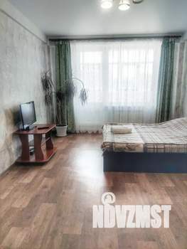 1-к квартира, посуточно, 50м2, 7/10 этаж