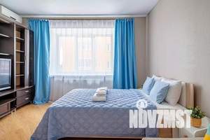 2-к квартира, посуточно, 65м2, 7/15 этаж