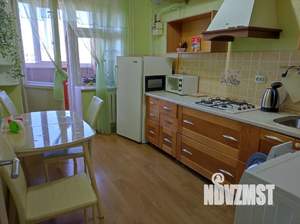 1-к квартира, посуточно, 33м2, 9/9 этаж