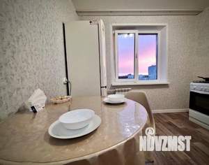 1-к квартира, посуточно, 42м2, 1/1 этаж