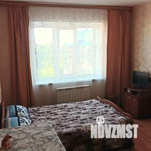 1-к квартира, посуточно, 42м2, 5/5 этаж