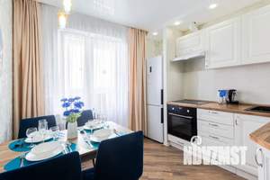 1-к квартира, посуточно, 38м2, 11/16 этаж