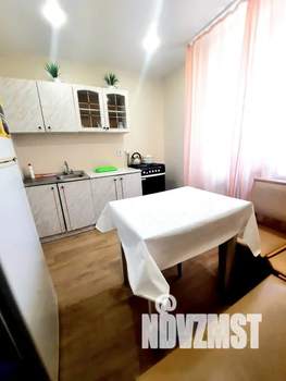 1-к квартира, посуточно, 35м2, 10/12 этаж