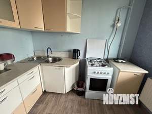 1-к квартира, посуточно, 39м2, 8/10 этаж