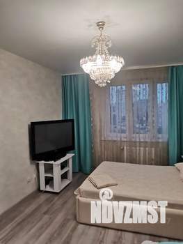 1-к квартира, посуточно, 39м2, 4/9 этаж