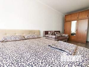 1-к квартира, посуточно, 38м2, 9/16 этаж