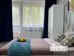 1-к квартира, посуточно, 35м2, 4/9 этаж