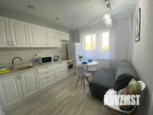 1-к квартира, посуточно, 37м2, 1/16 этаж