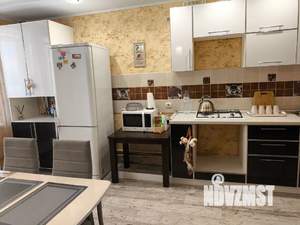 1-к квартира, посуточно, 51м2, 3/10 этаж