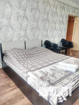 1-к квартира, посуточно, 50м2, 7/10 этаж