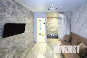 1-к квартира, посуточно, 37м2, 18/18 этаж