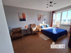 1-к квартира, посуточно, 44м2, 10/10 этаж