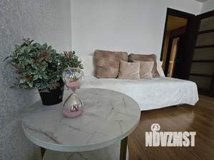 1-к квартира, посуточно, 43м2, 6/16 этаж