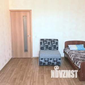 1-к квартира, посуточно, 42м2, 5/5 этаж