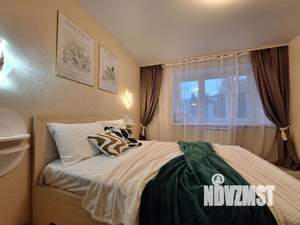 1-к квартира, посуточно, 35м2, 2/13 этаж