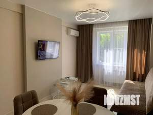 1-к квартира, посуточно, 42м2, 2/15 этаж