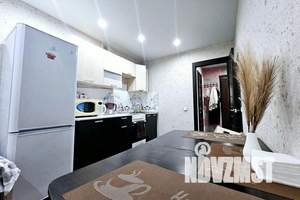 1-к квартира, посуточно, 40м2, 11/16 этаж