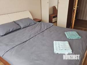 2-к квартира, посуточно, 50м2, 1/1 этаж