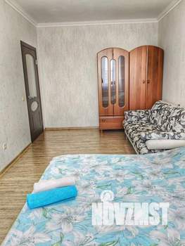 1-к квартира, посуточно, 42м2, 1/1 этаж