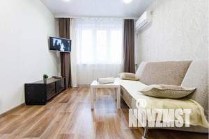 1-к квартира, посуточно, 40м2, 7/10 этаж