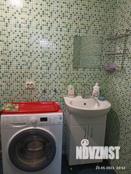 Студия квартира, посуточно, 38м2, 1/9 этаж