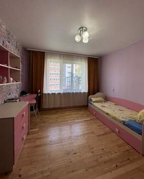 3-к квартира, вторичка, 74м2, 4/10 этаж