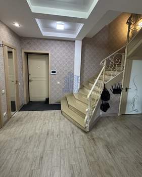 4-к квартира, вторичка, 127м2, 9/10 этаж