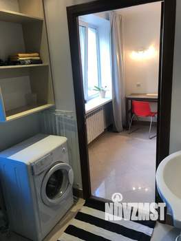 2-к квартира, вторичка, 43м2, 1/4 этаж