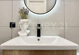 2-к квартира, вторичка, 47м2, 1/25 этаж