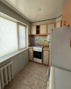 2-к квартира, вторичка, 45м2, 1/4 этаж