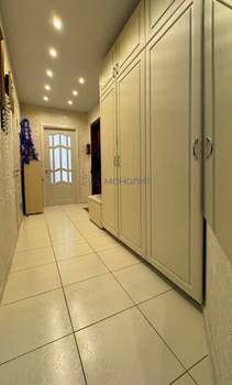 2-к квартира, вторичка, 69м2, 1/10 этаж