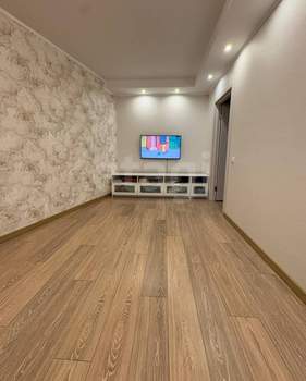 2-к квартира, вторичка, 65м2, 9/16 этаж