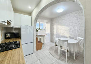 2-к квартира, вторичка, 63м2, 10/10 этаж