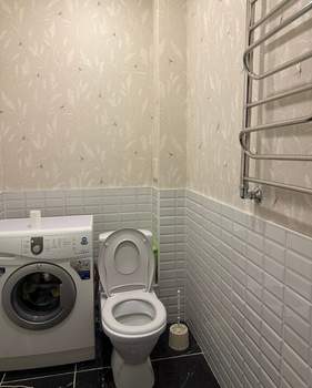 2-к квартира, вторичка, 63м2, 1/9 этаж
