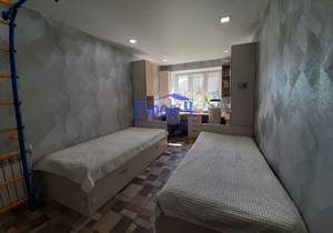 2-к квартира, вторичка, 57м2, 1/9 этаж